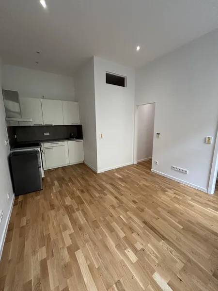 Moderne 1,5 Zimmer-Wohnung in Wilmersdorf — photo 1